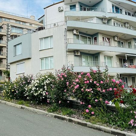 Апартаменти "Бриз" Sveti Vlas Luaran gambar