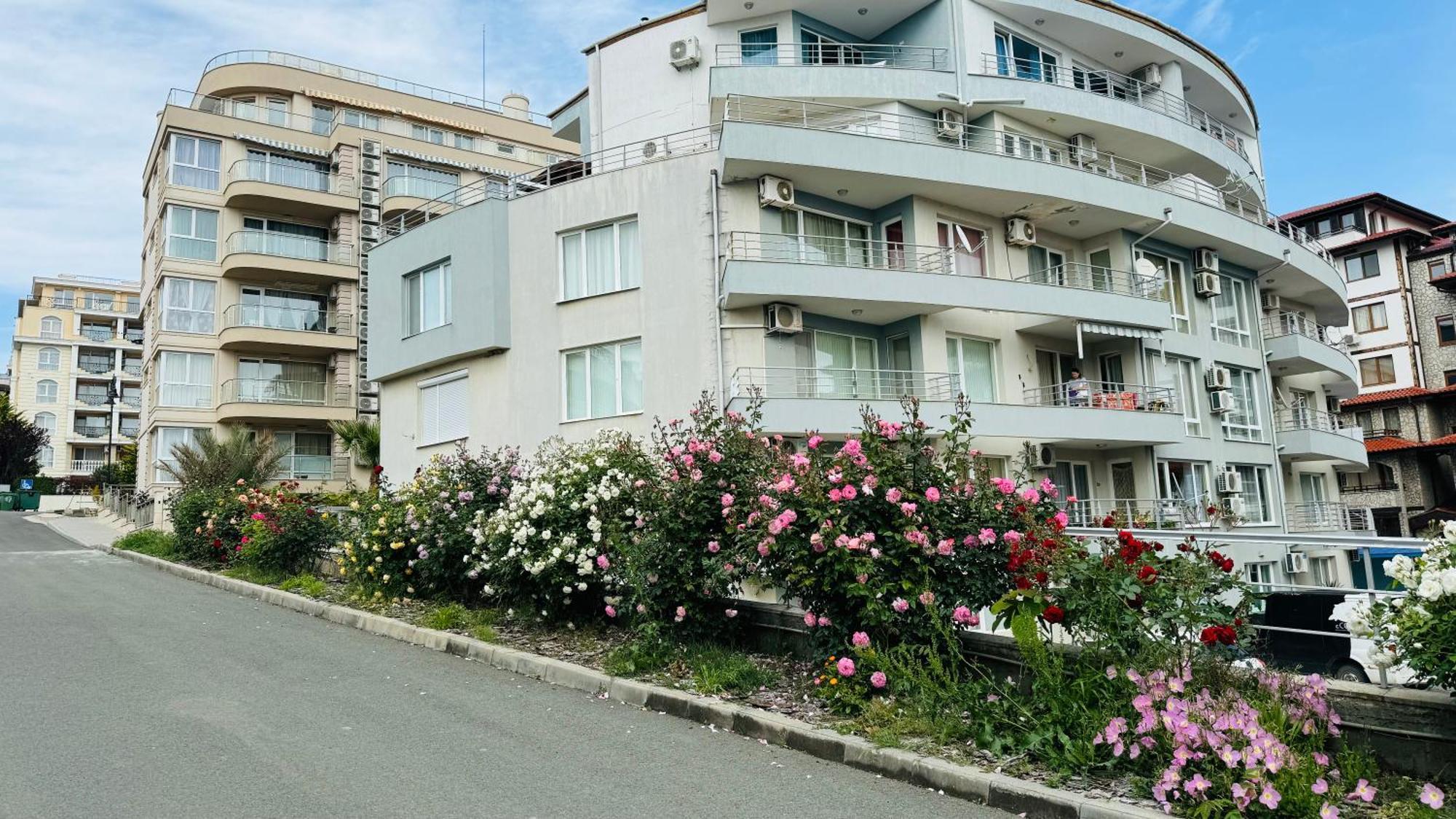 Апартаменти "Бриз" Sveti Vlas Luaran gambar