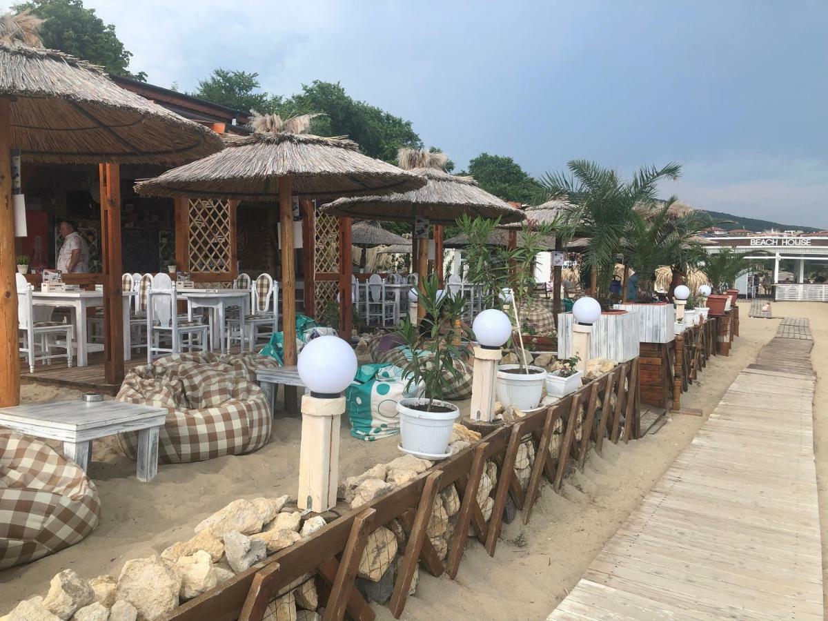 Апартаменти "Бриз" Sveti Vlas Luaran gambar